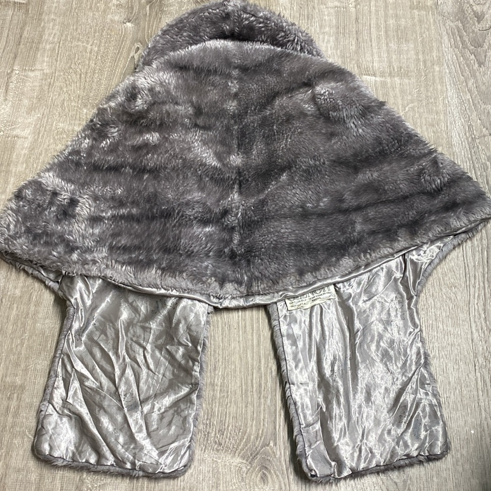 Vintage Regina Glenara by Glenoit Faux  Fur Stole gray  Wrap Lined USA - Picture 5 of 5